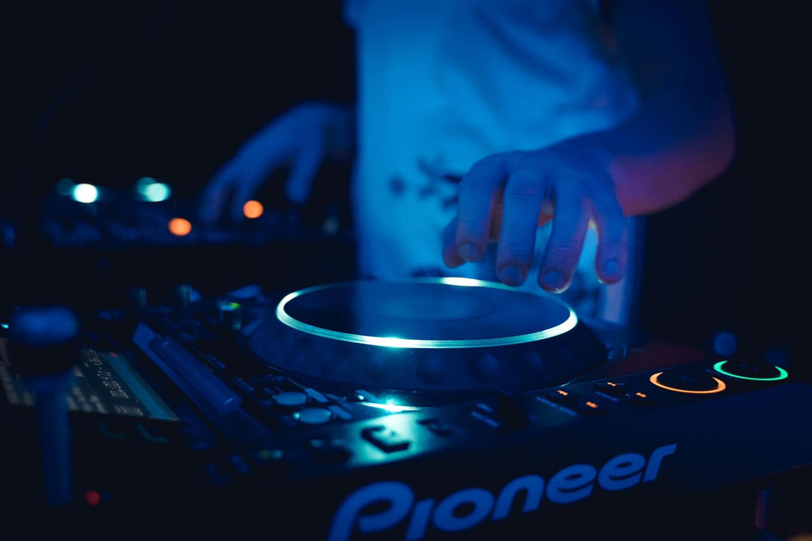 DJ & Band Booking – Headerbild 3