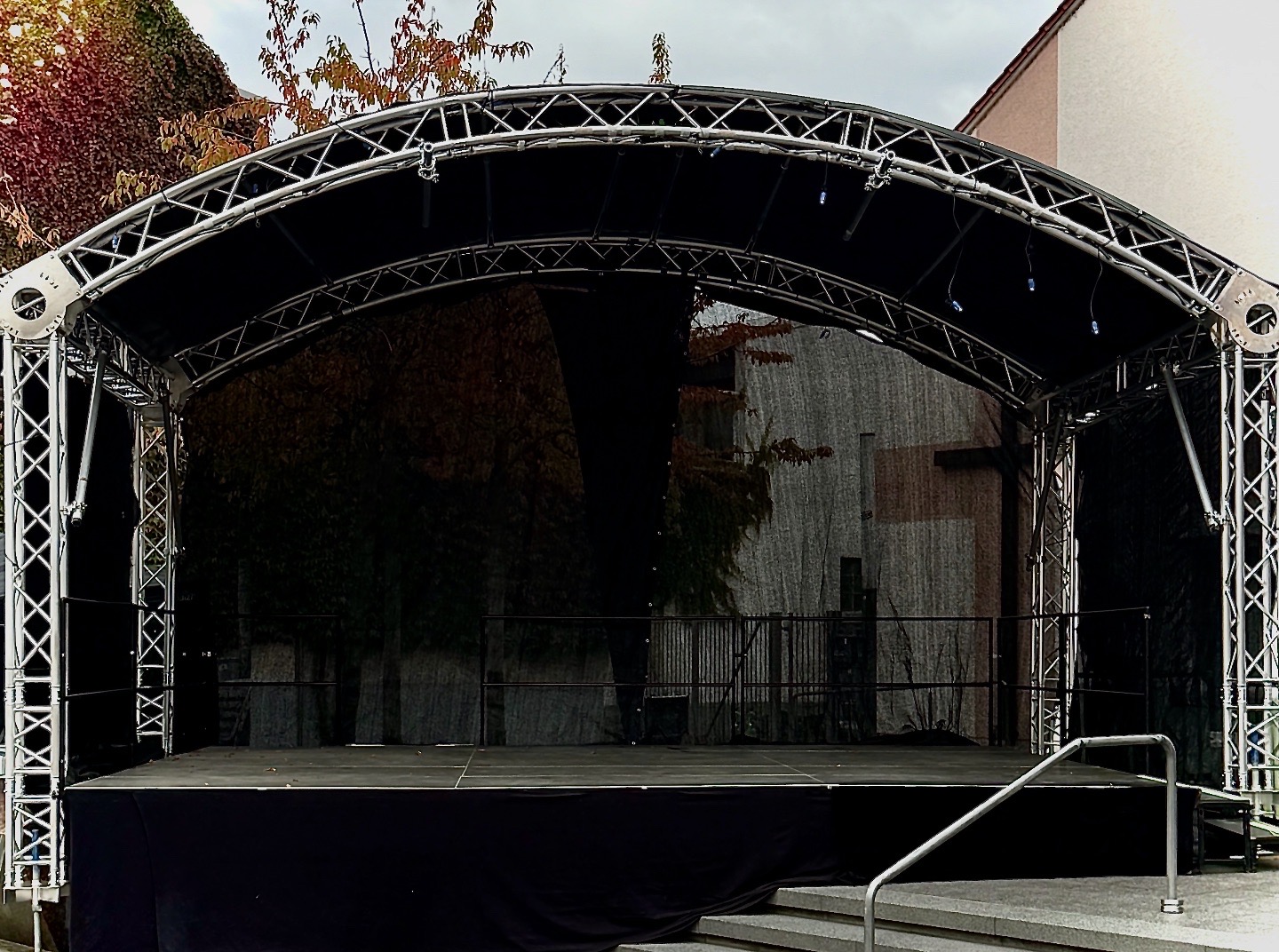 Rundbogenbühne Sinsheim Bild 2