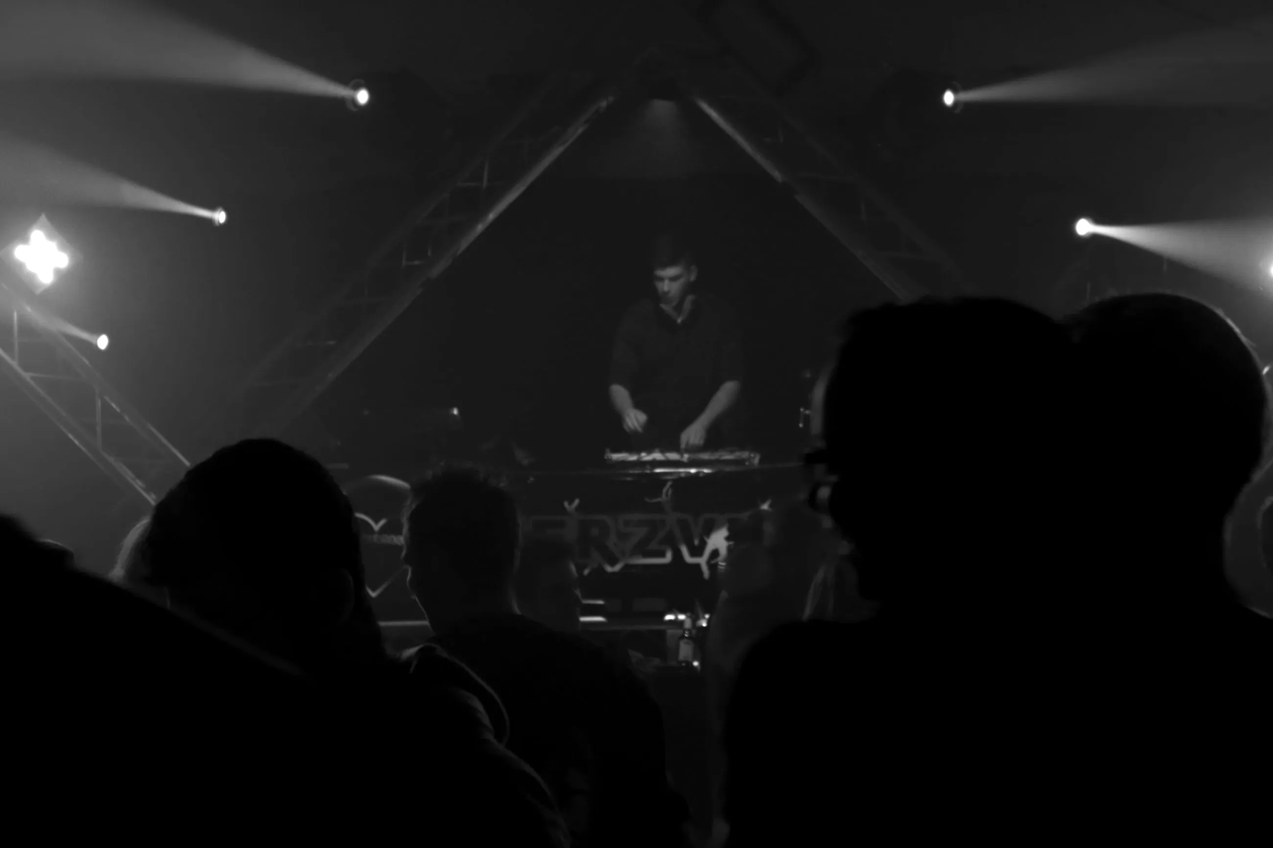 DJ & Band Booking – Headerbild 2